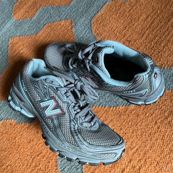 Vintage original New balance 740 (2010) US 9/9.5  grey/blue sneakers - Picture 3 of 7